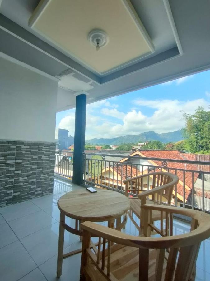 Cahaya Homestay Magelang Extérieur photo