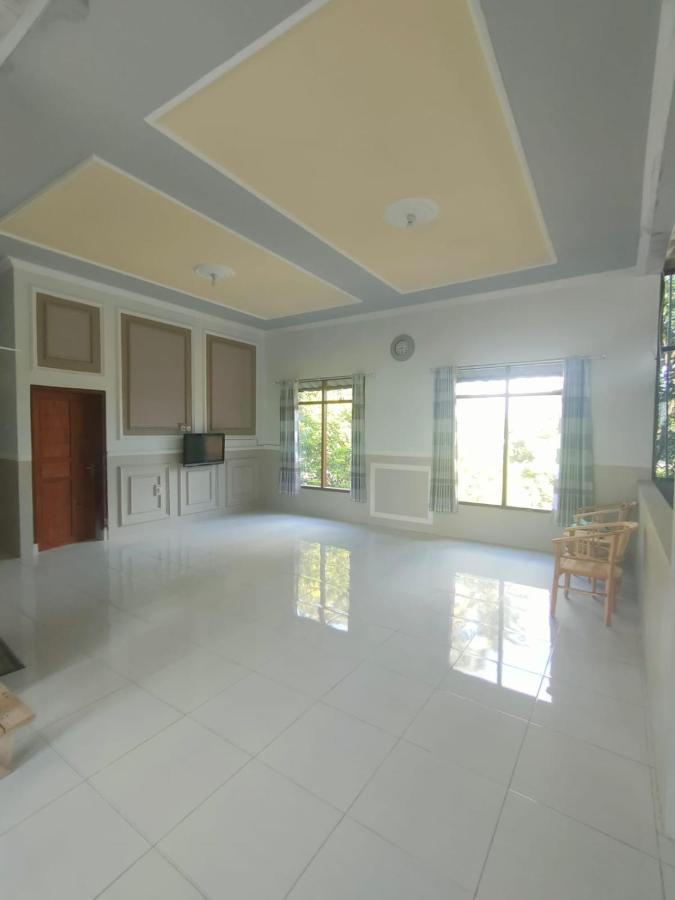 Cahaya Homestay Magelang Extérieur photo