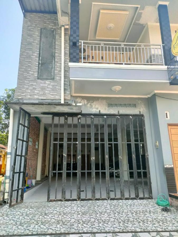 Cahaya Homestay Magelang Extérieur photo