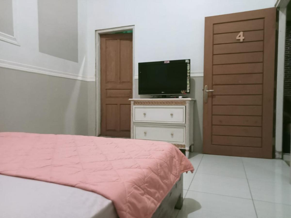 Cahaya Homestay Magelang Extérieur photo