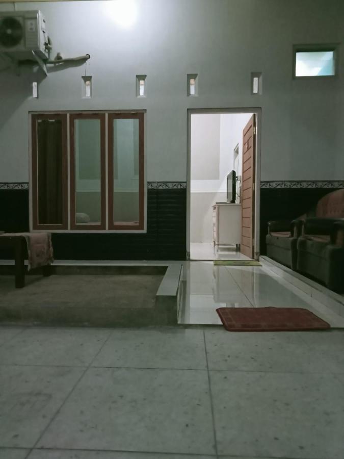 Cahaya Homestay Magelang Extérieur photo